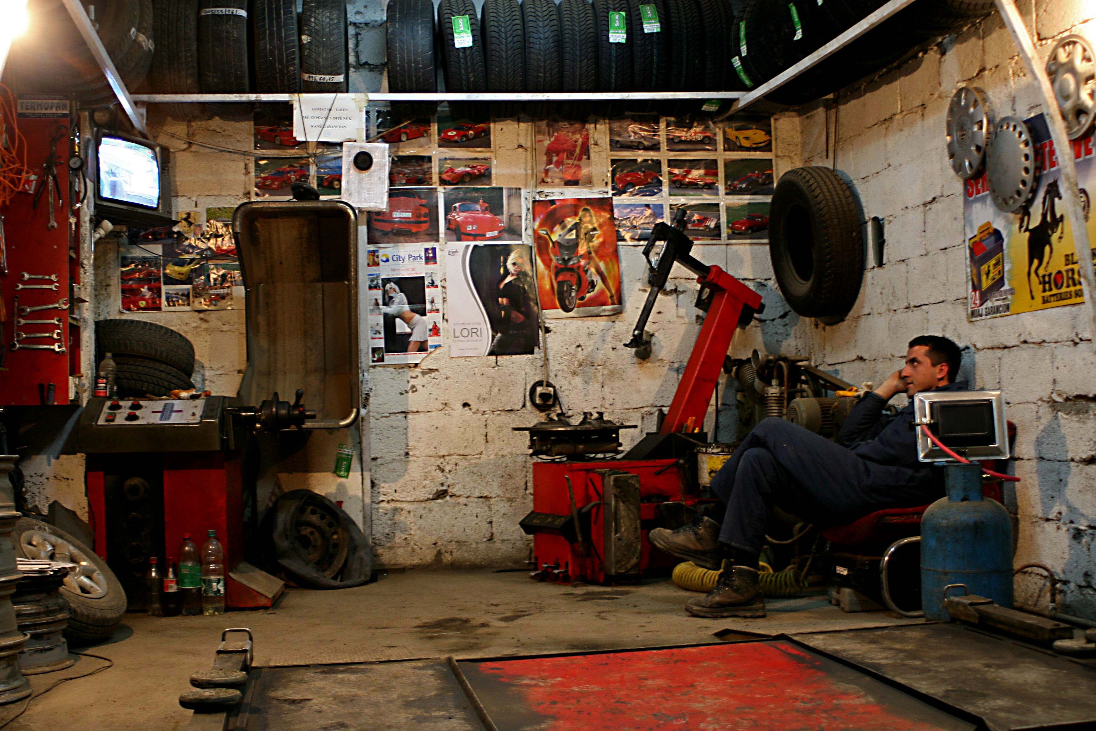 saturday night!, by Afrodita Bytyqi